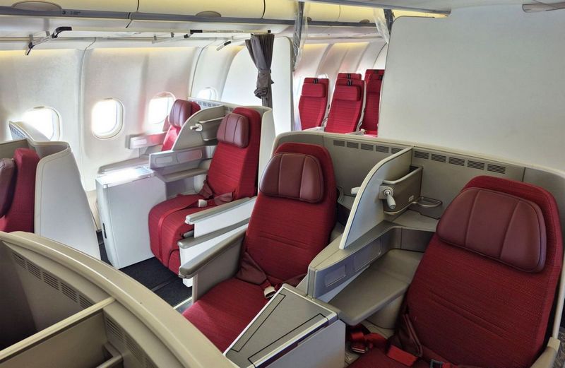 Fourth Centrum Air A330 received refurbished cabin and fast USB charging