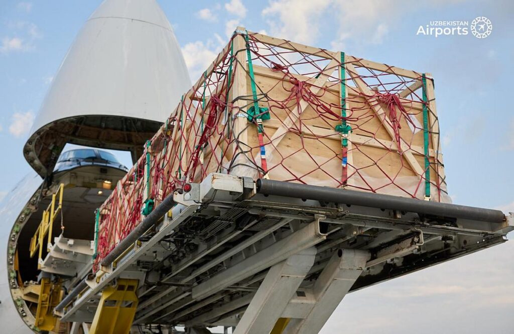 Boeing 747 freighter being unloaded at a Uzbekistan airport